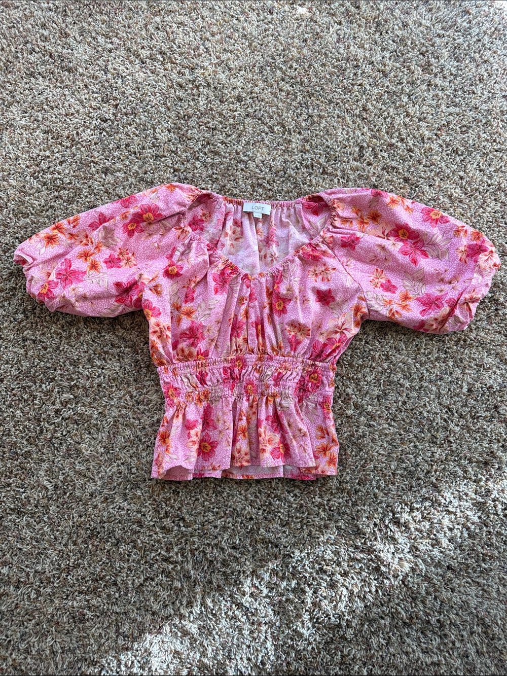 LOFT Pink Floral Puff-Sleeve Smocked waist Top